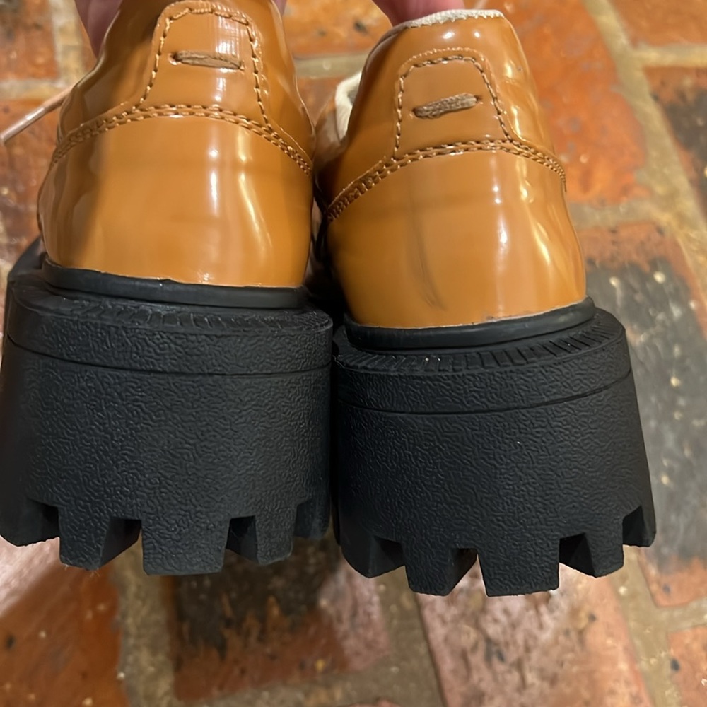 Urban Outfitters chunky Oxford shoes - Picture 8 of 12